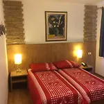 Four Seasons 3*