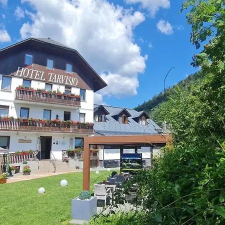 Hotel Four Seasons 3*