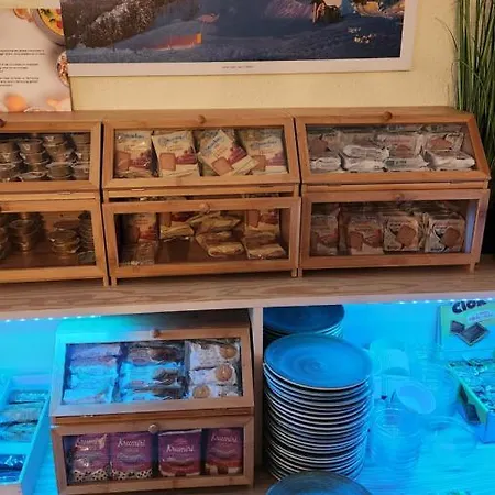 Four Seasons Hotel 3*