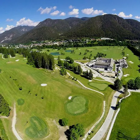 Hotel Tarvisio Four Seasons Hotel