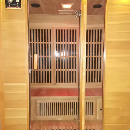 Four Seasons 3*