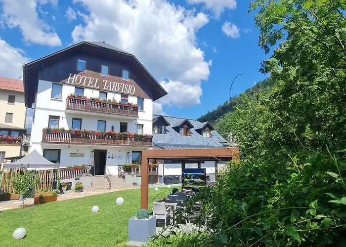 Hotel Four Seasons 3*