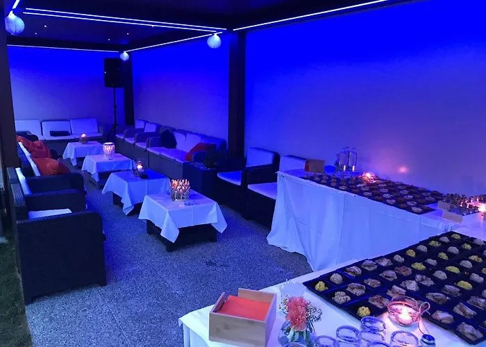 Four Seasons Hotel 3*